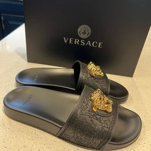 Versace Slides